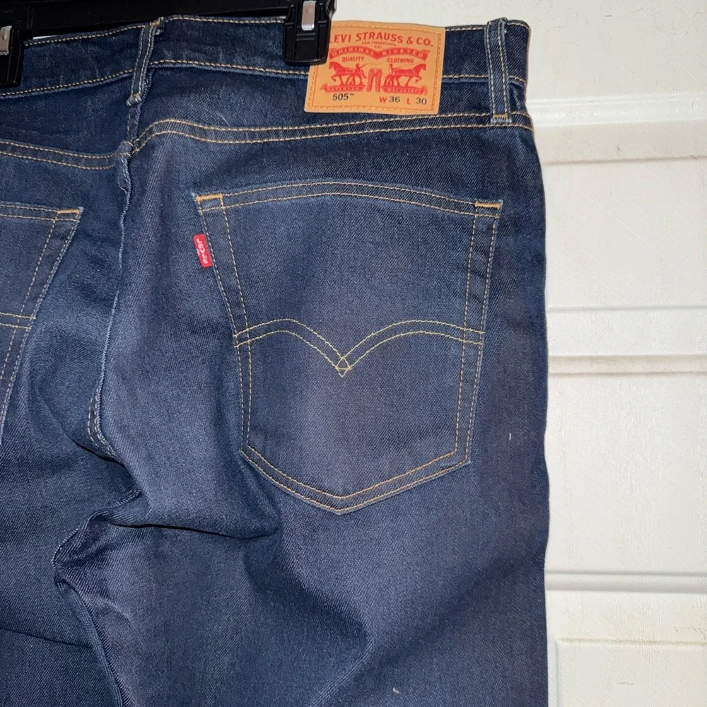 Levi's Men's Dark Wash 505 36W 30L Straight Jeans